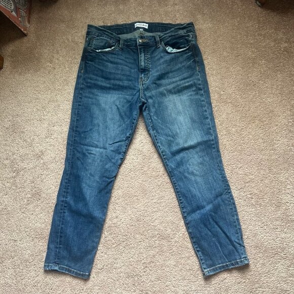 Studio Blue Women’s Mid Rise Cropped Skinny Jeans Size 32”‎ - Picture 1 of 4